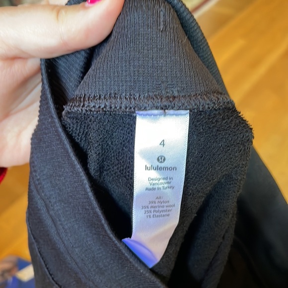 Lululemon Engineered Warmth Jogger Size 4 Black - Picture 3 of 6